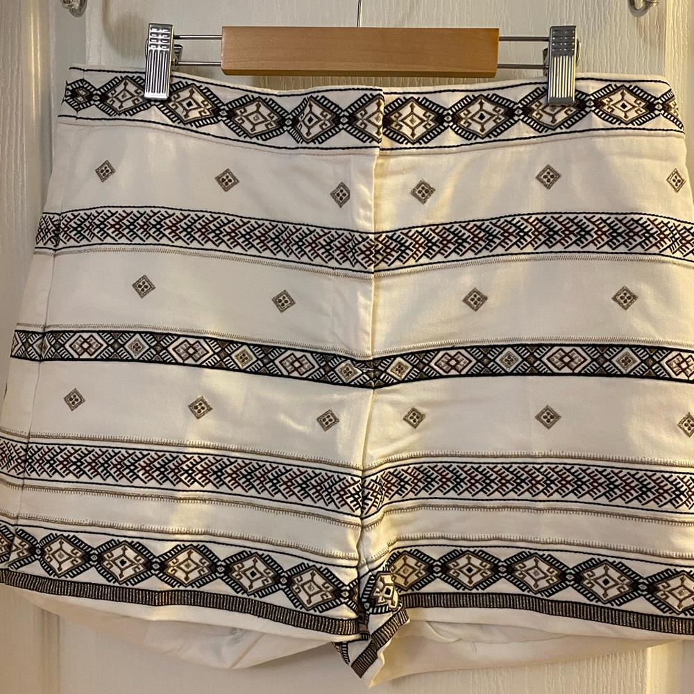 White House Black Market embroidered dressy shorts size 10